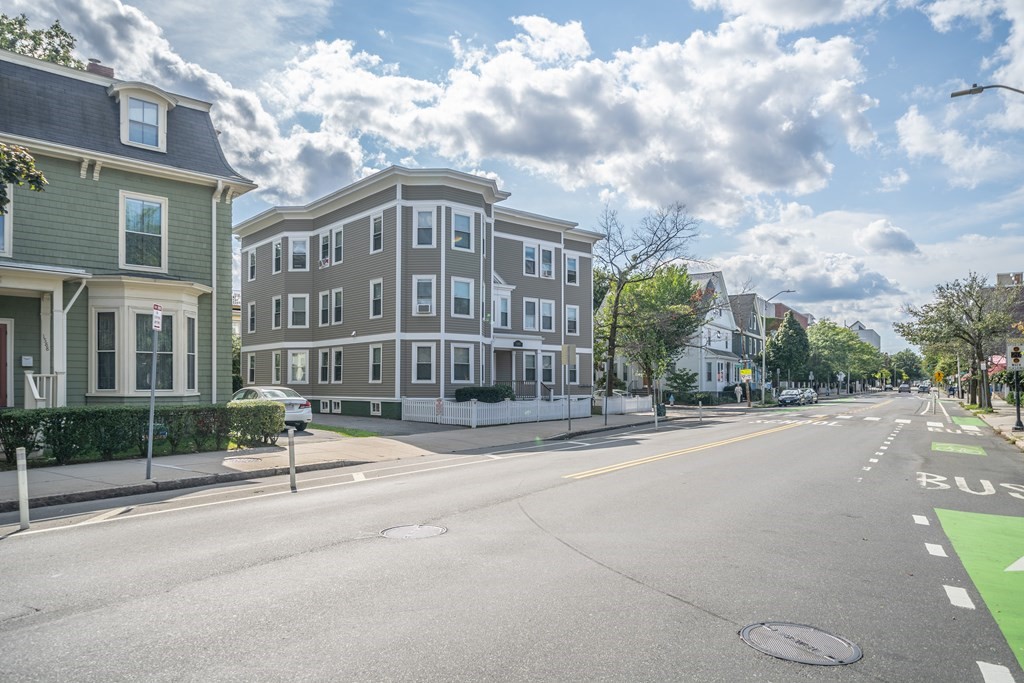 3 bed, 1 bath apartment for rent at 1590 Cambridge St Unit 4, Cambridge — photo 14 of 15