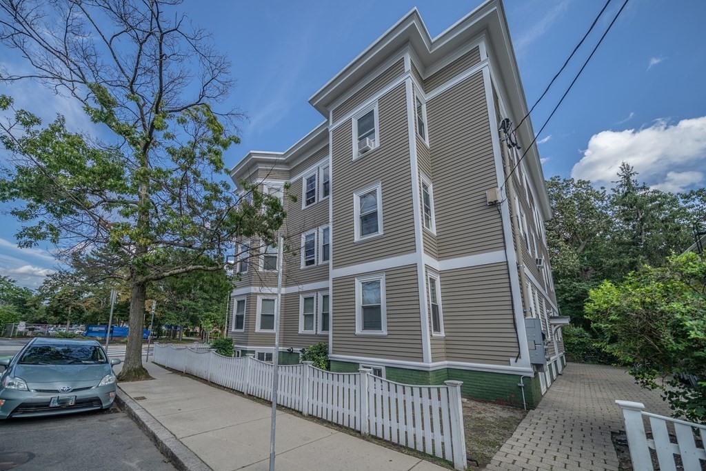 3 bed, 1 bath apartment for rent at 1590 Cambridge St Unit 4, Cambridge — photo 11 of 15