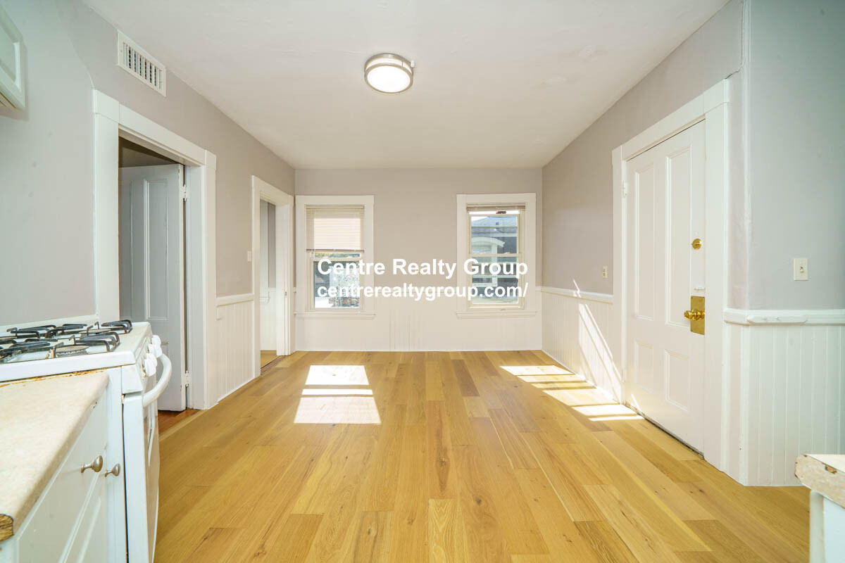 3 bed, 1 bath apartment for rent at 1590 Cambridge St Unit 5, Harvard Square — photo 10 of 14