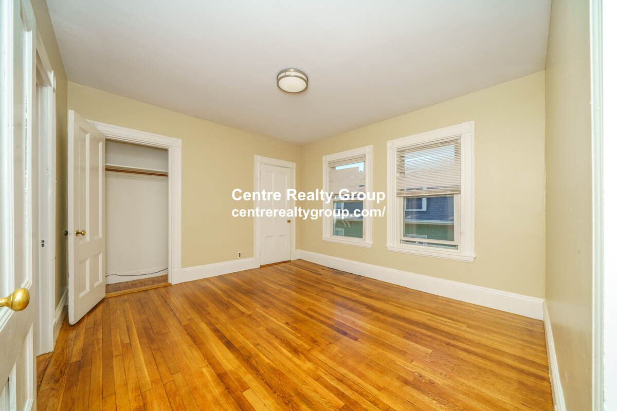 3 bed, 1 bath apartment for rent at 1590 Cambridge St Unit 5, Harvard Square — photo 4 of 14