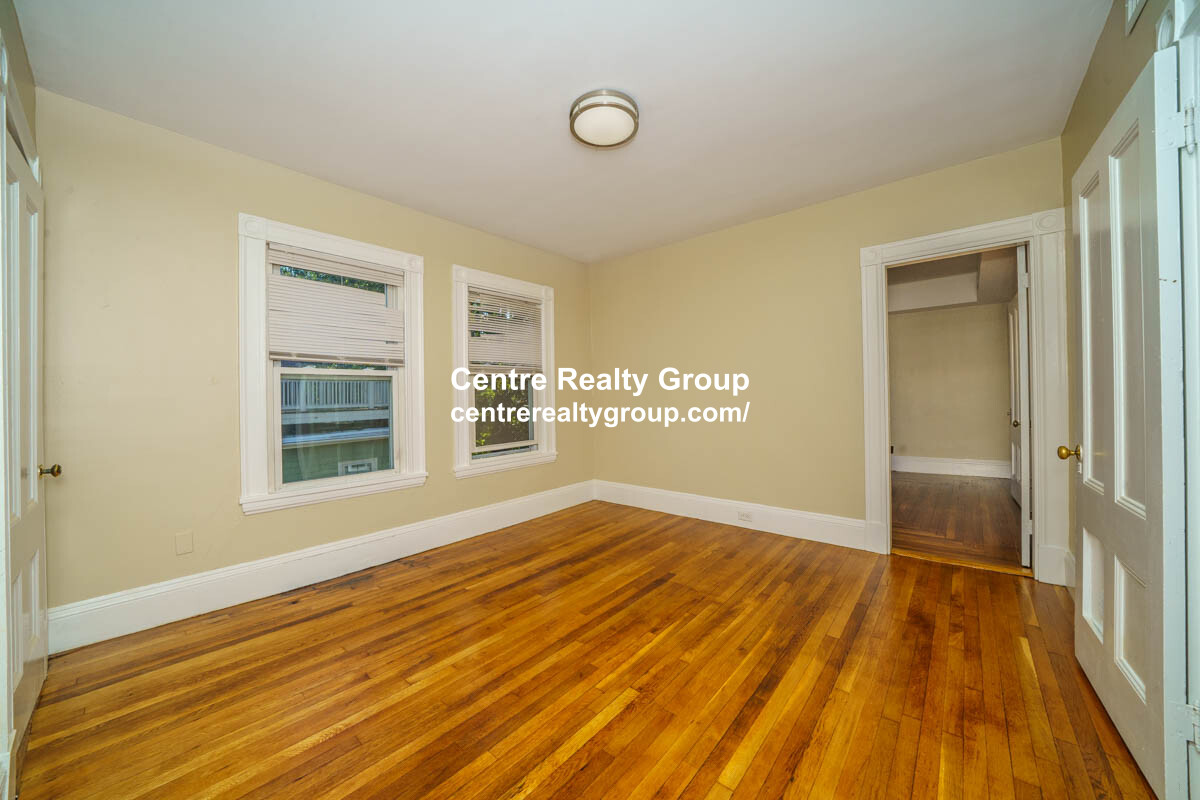 3 bed, 1 bath apartment for rent at 1590 Cambridge St Unit 5, Harvard Square — photo 3 of 14