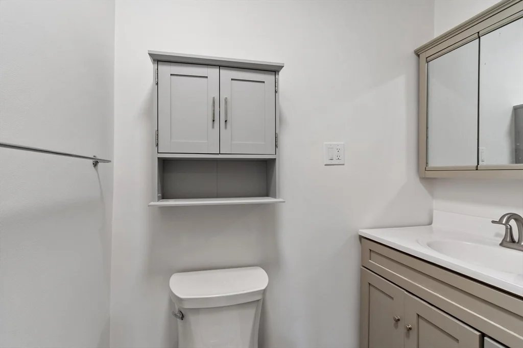 3 bed, 1 bath apartment for rent at 1590 Cambridge St Unit 6, Mid-Cambridge — photo 14 of 31
