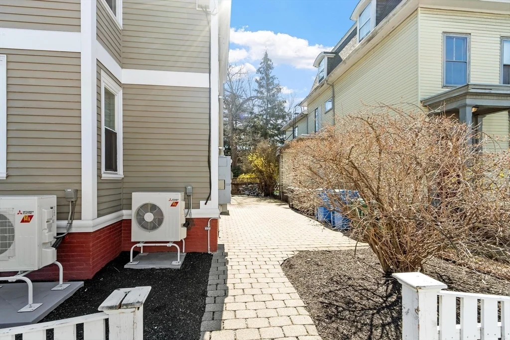 3 bed, 1 bath apartment for rent at 1590 Cambridge St Unit 6, Mid-Cambridge — photo 27 of 31