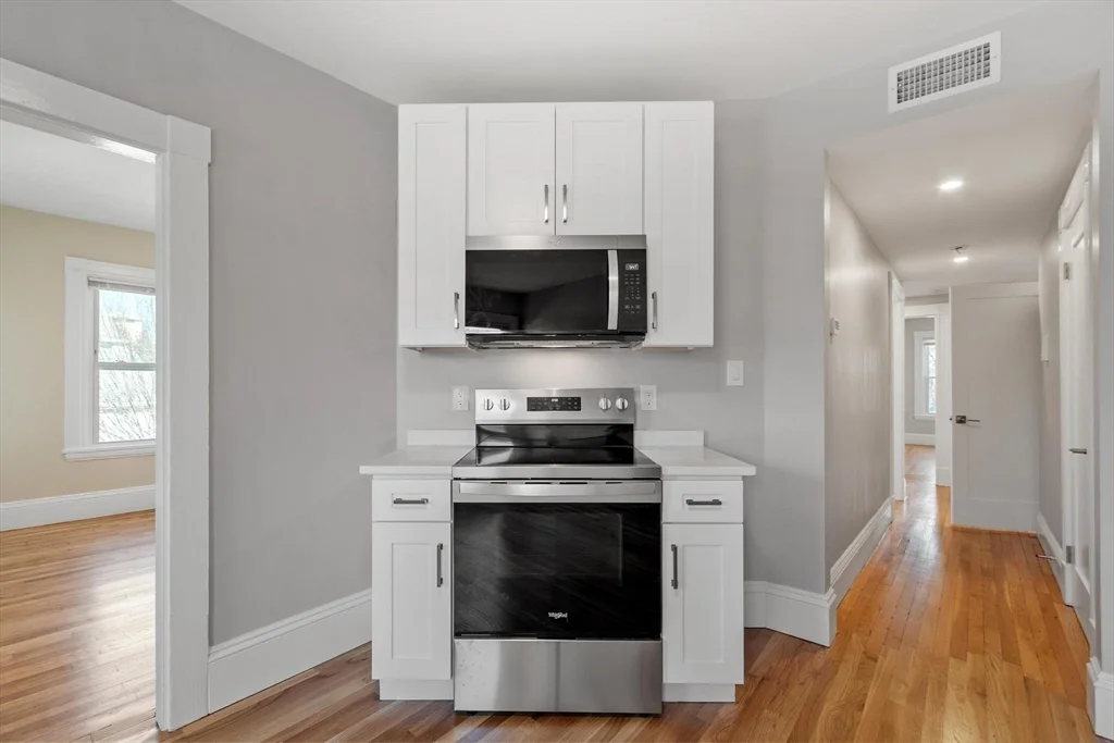 3 bed, 1 bath apartment for rent at 1590 Cambridge St Unit 6, Mid-Cambridge — photo 3 of 31