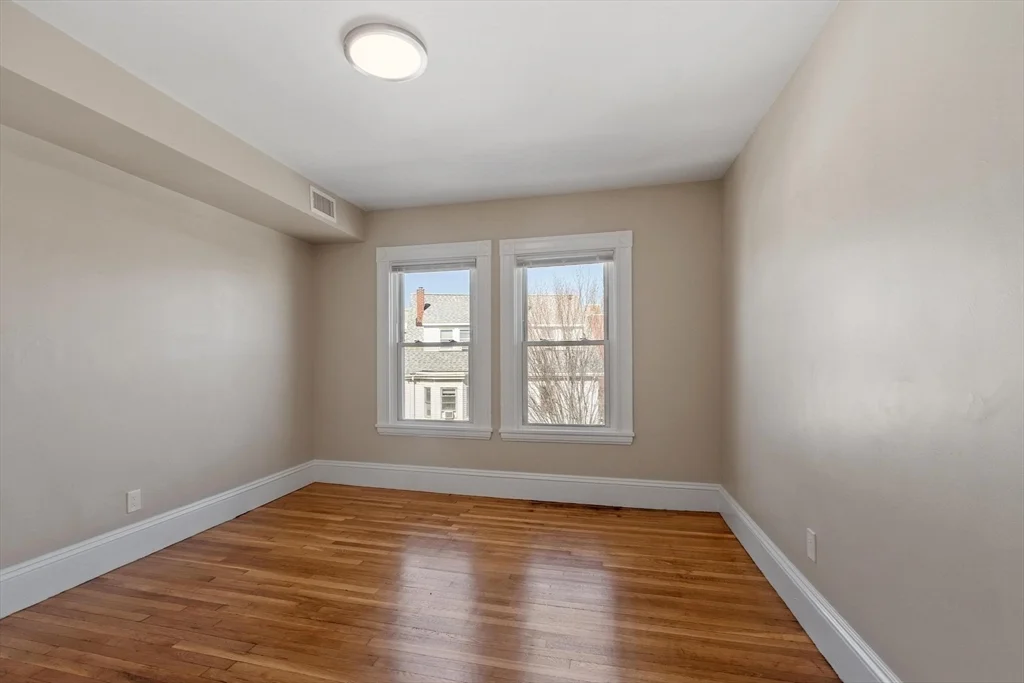 3 bed, 1 bath apartment for rent at 1590 Cambridge St Unit 6, Mid-Cambridge — photo 11 of 31