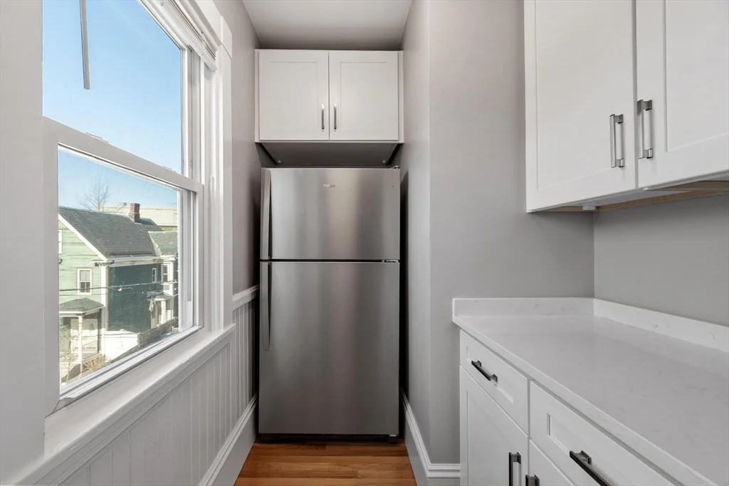 3 bed, 1 bath apartment for rent at 1590 Cambridge St Unit 6, Mid-Cambridge — photo 5 of 31