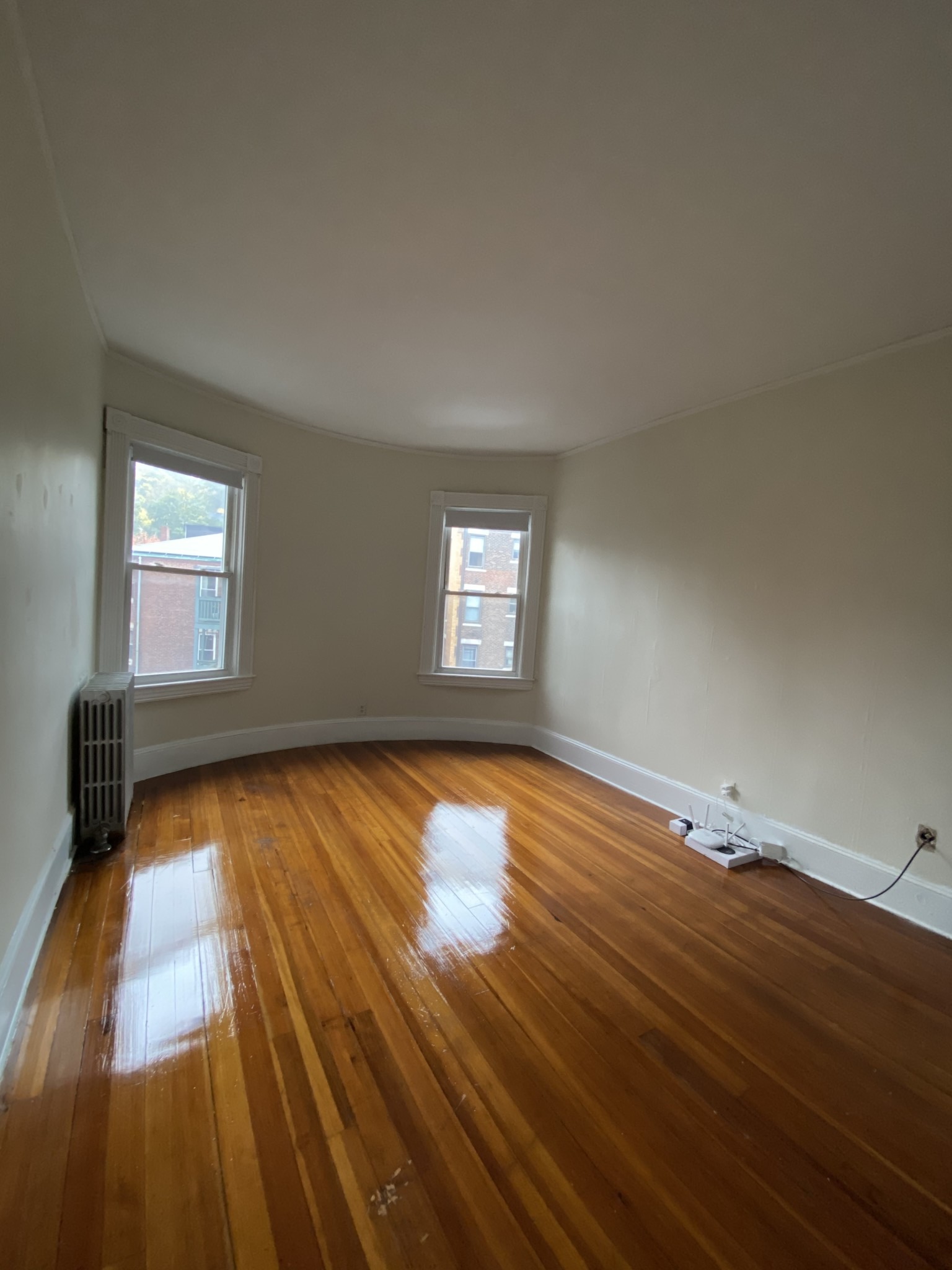2 bed, 1 bath apartment for rent at 1595 Beacon St Unit 11, Brookline — photo 4 of 7