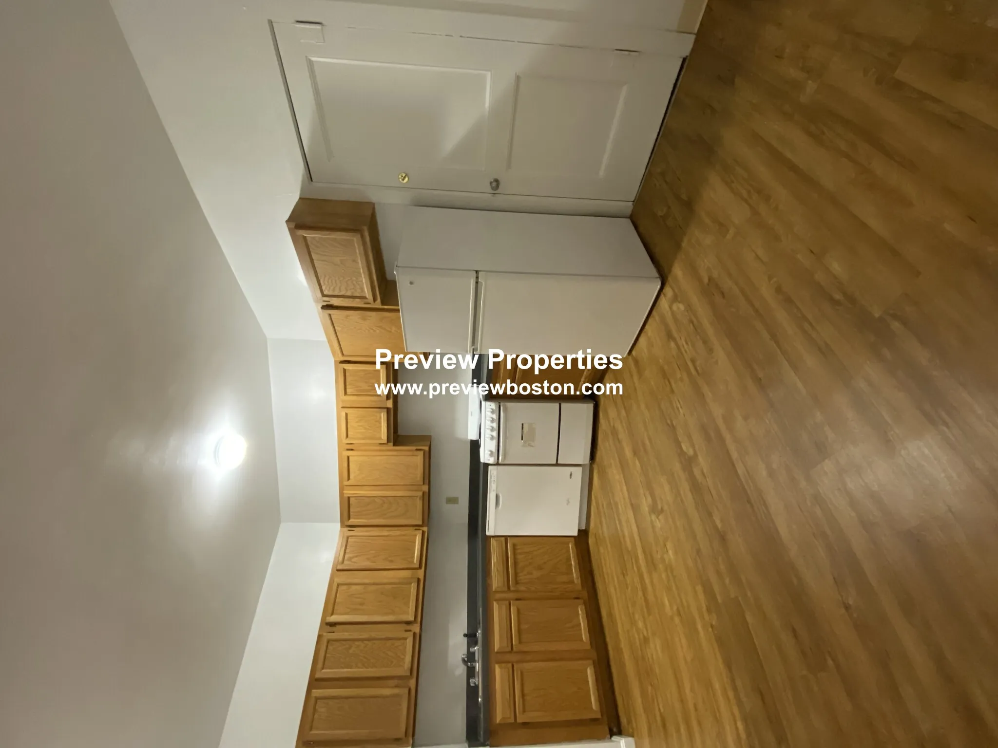 2 bed, 1 bath apartment for rent at 1595 Beacon St Unit 11, Brookline — photo 5 of 12