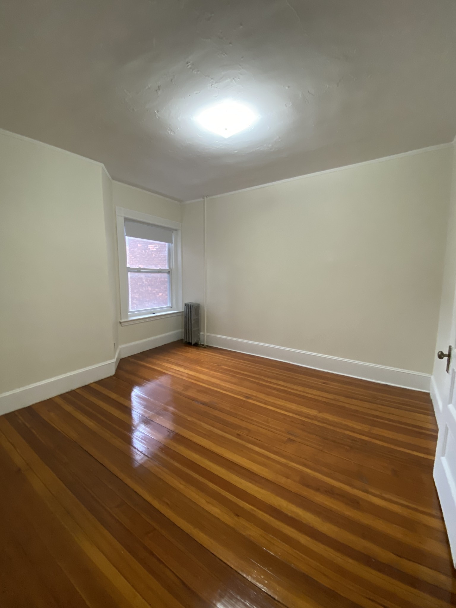 2 bed, 1 bath apartment for rent at 1595 Beacon St Unit 11, Brookline — photo 3 of 7
