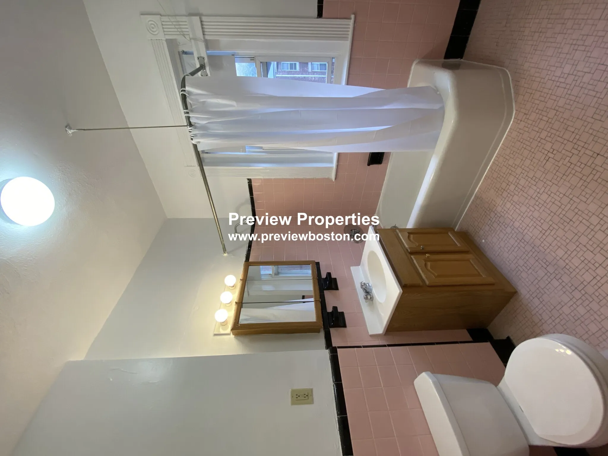 2 bed, 1 bath apartment for rent at 1595 Beacon St Unit 11, Brookline — photo 6 of 12