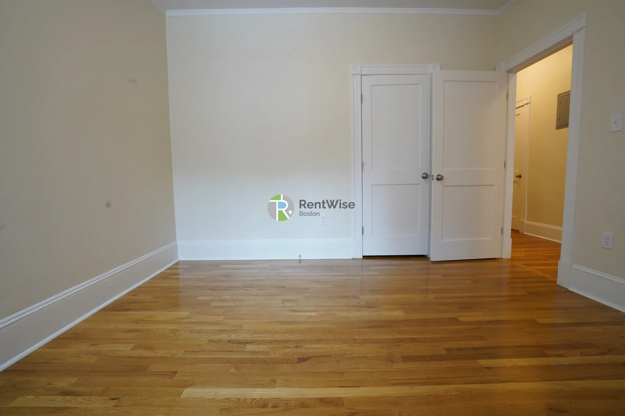 2 bed, 1 bath apartment for rent at 1595 Beacon St Unit 3, Brookline — photo 12 of 19