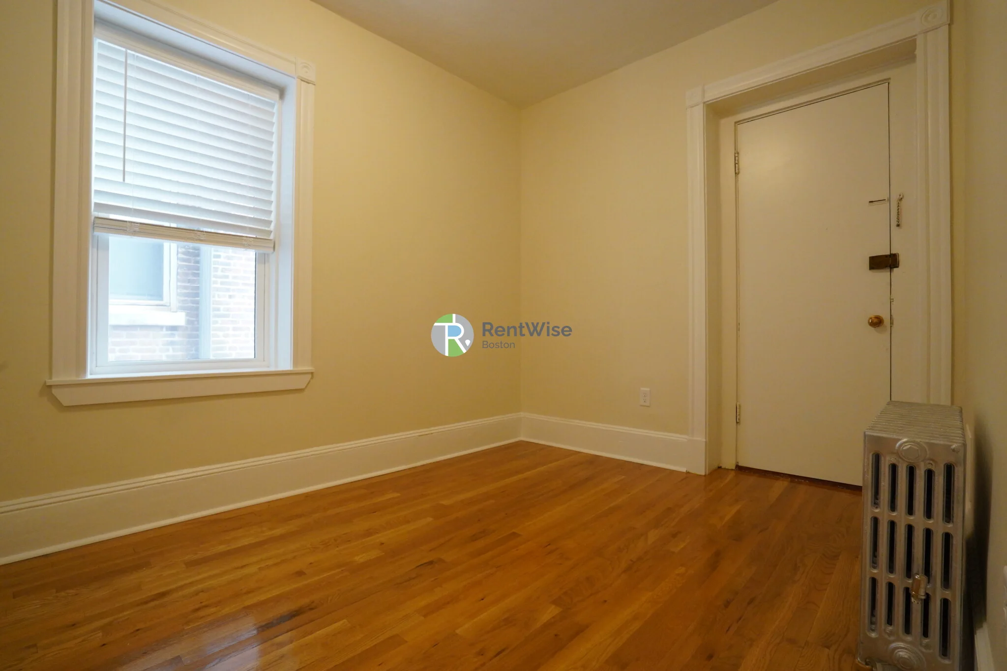 2 bed, 1 bath apartment for rent at 1595 Beacon St Unit 3, Brookline — photo 18 of 19
