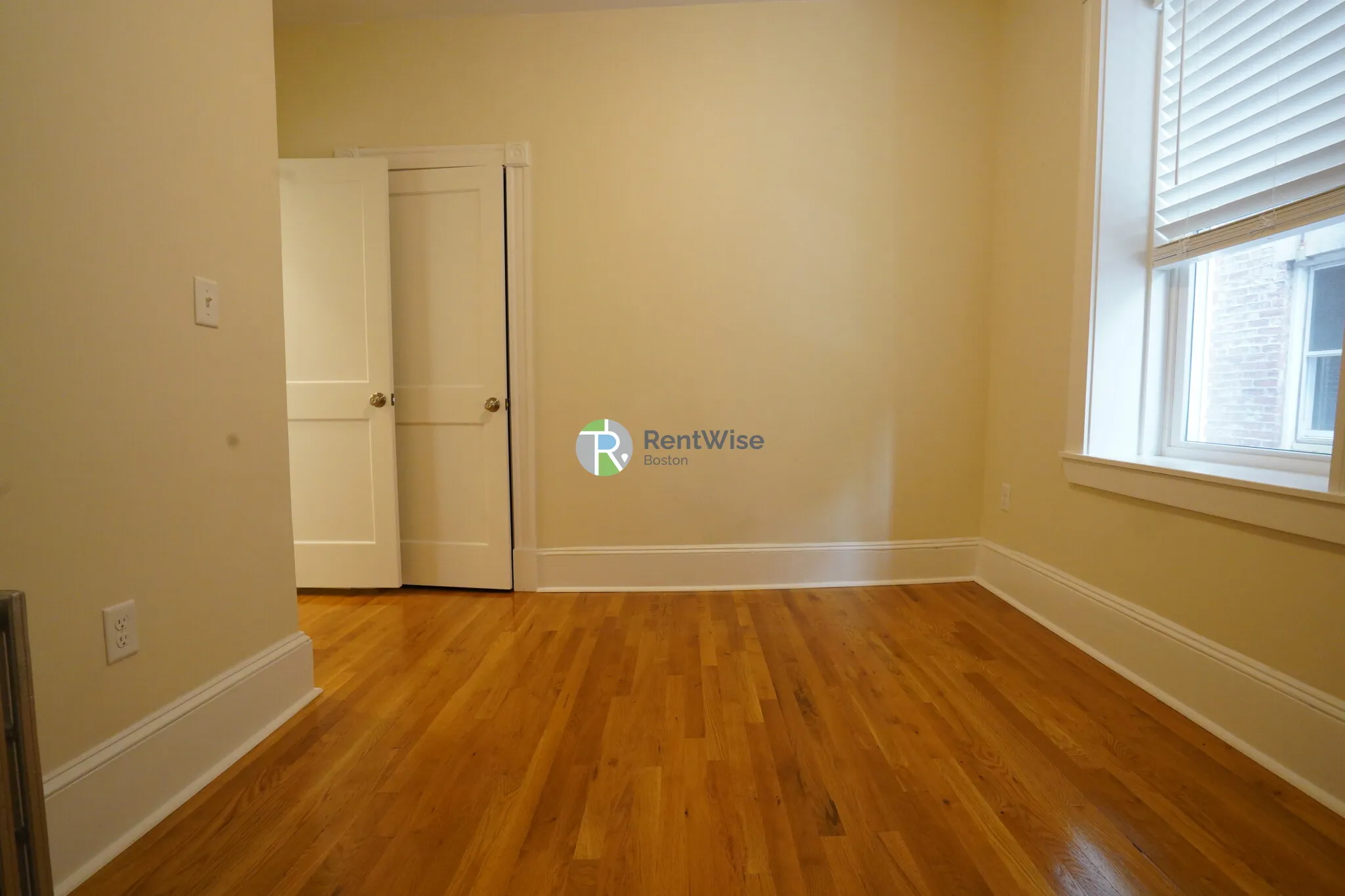 2 bed, 1 bath apartment for rent at 1595 Beacon St Unit 3, Brookline — photo 15 of 19