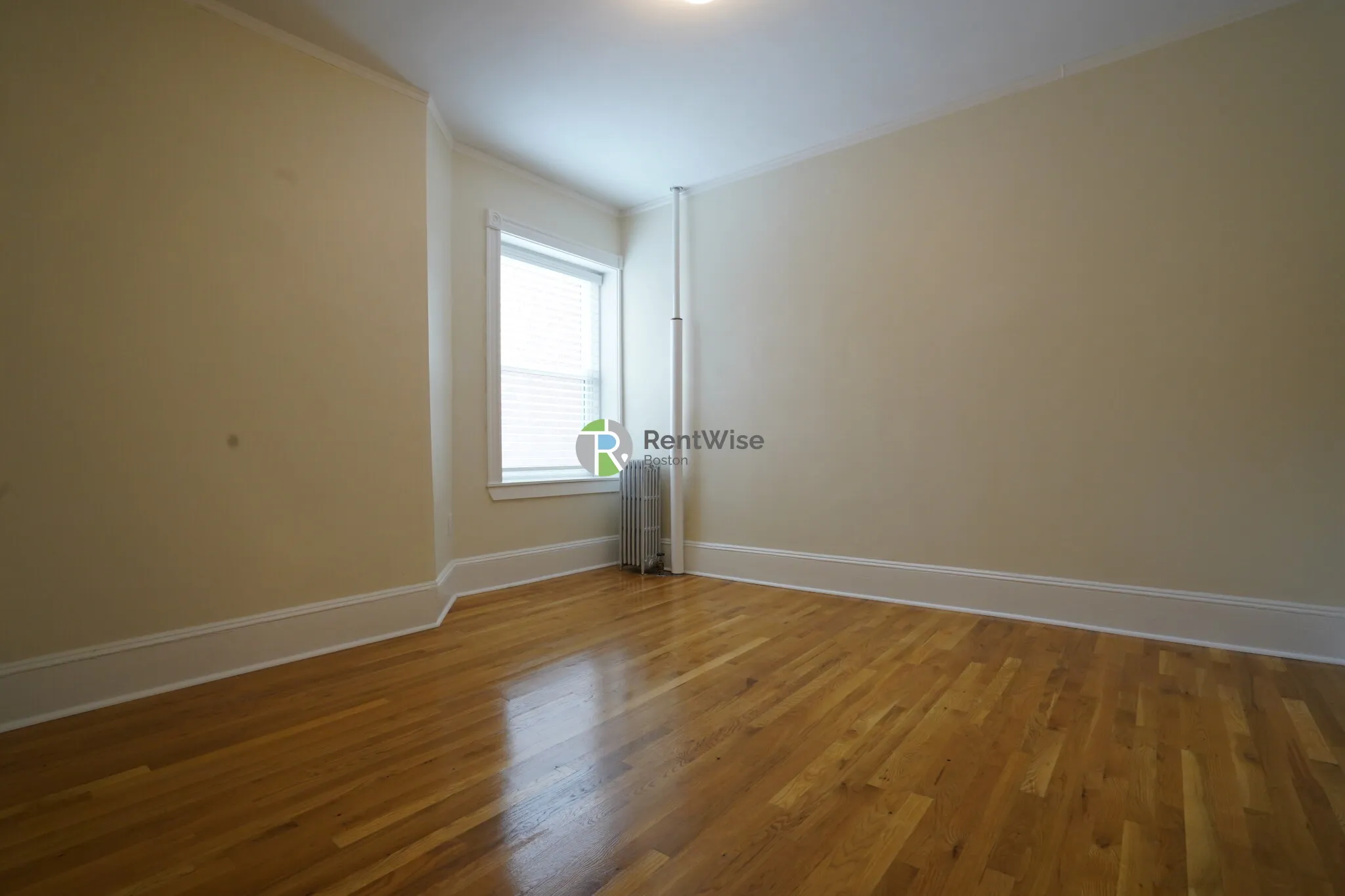 2 bed, 1 bath apartment for rent at 1595 Beacon St Unit 3, Brookline — photo 9 of 19