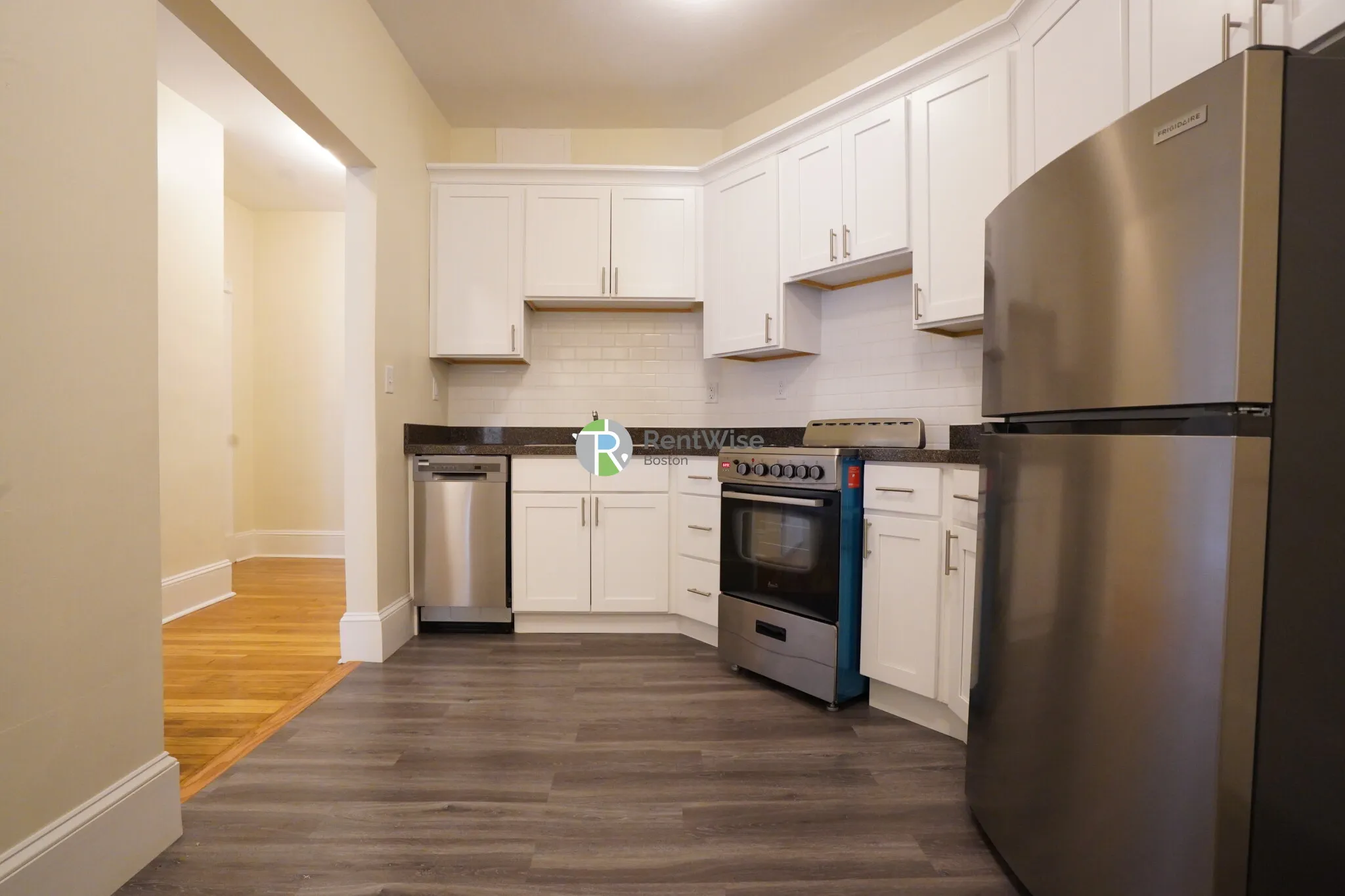 2 bed, 1 bath apartment for rent at 1595 Beacon St Unit 3, Brookline — photo 8 of 19