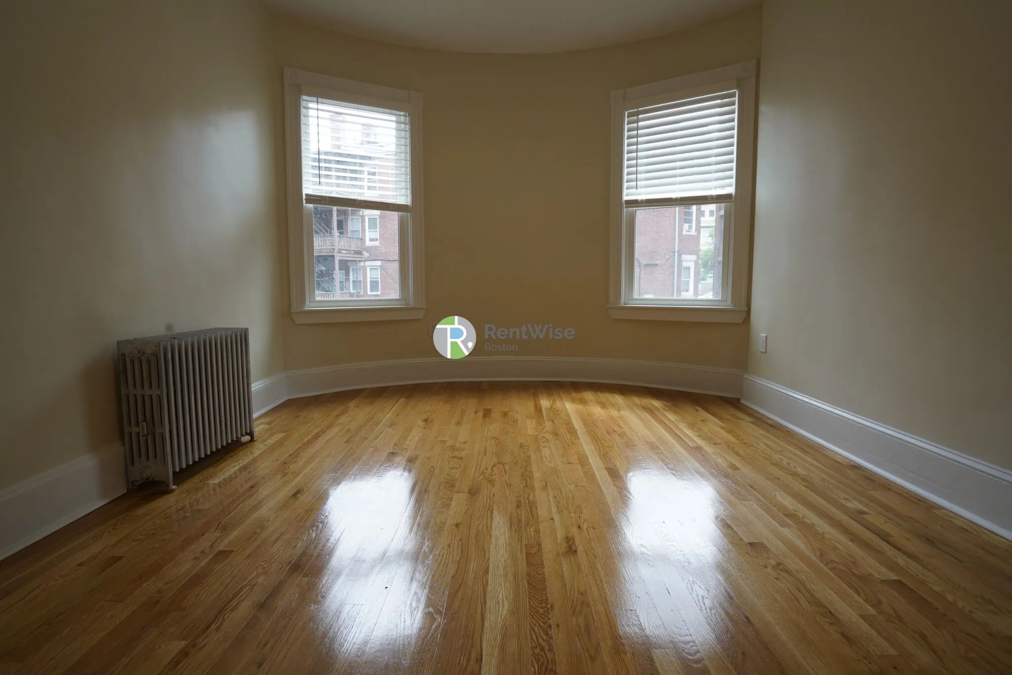 2 bed, 1 bath apartment for rent at 1595 Beacon St Unit 3, Brookline — photo 3 of 19