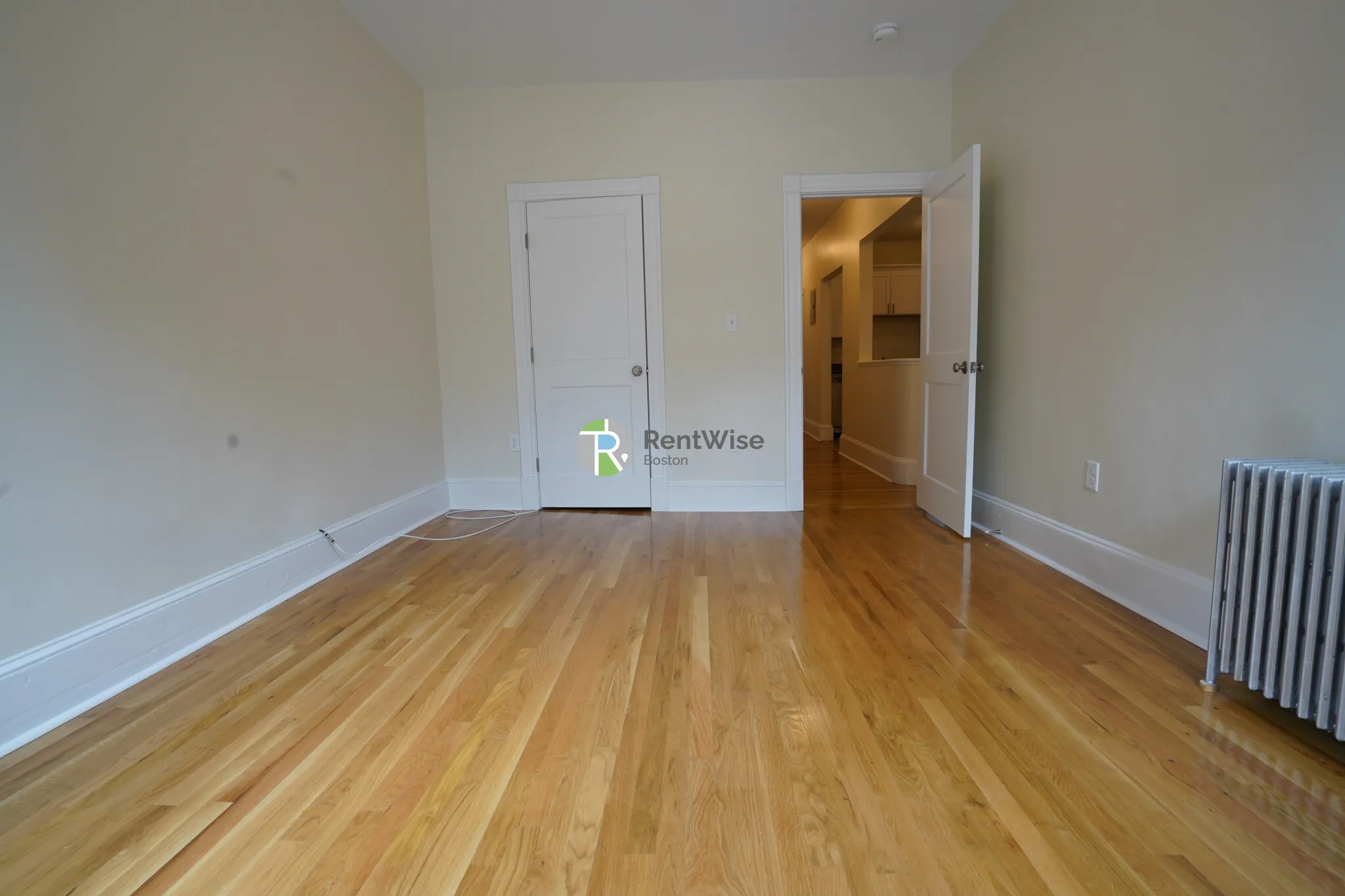 2 bed, 1 bath apartment for rent at 1595 Beacon St Unit 3, Brookline — photo 4 of 19