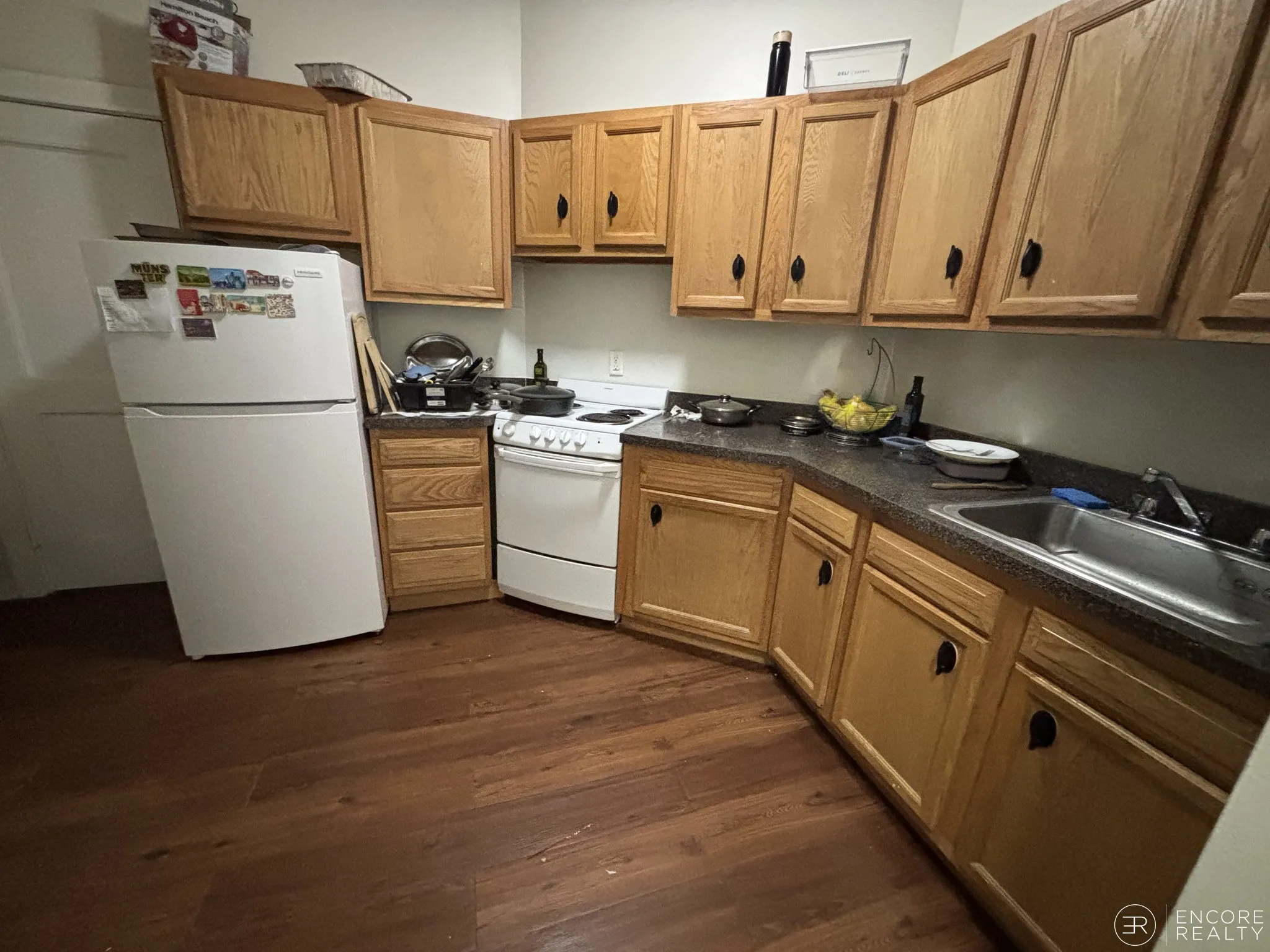 2 bed, 1 bath apartment for rent at 1595 Beacon St Unit 4, Brookline