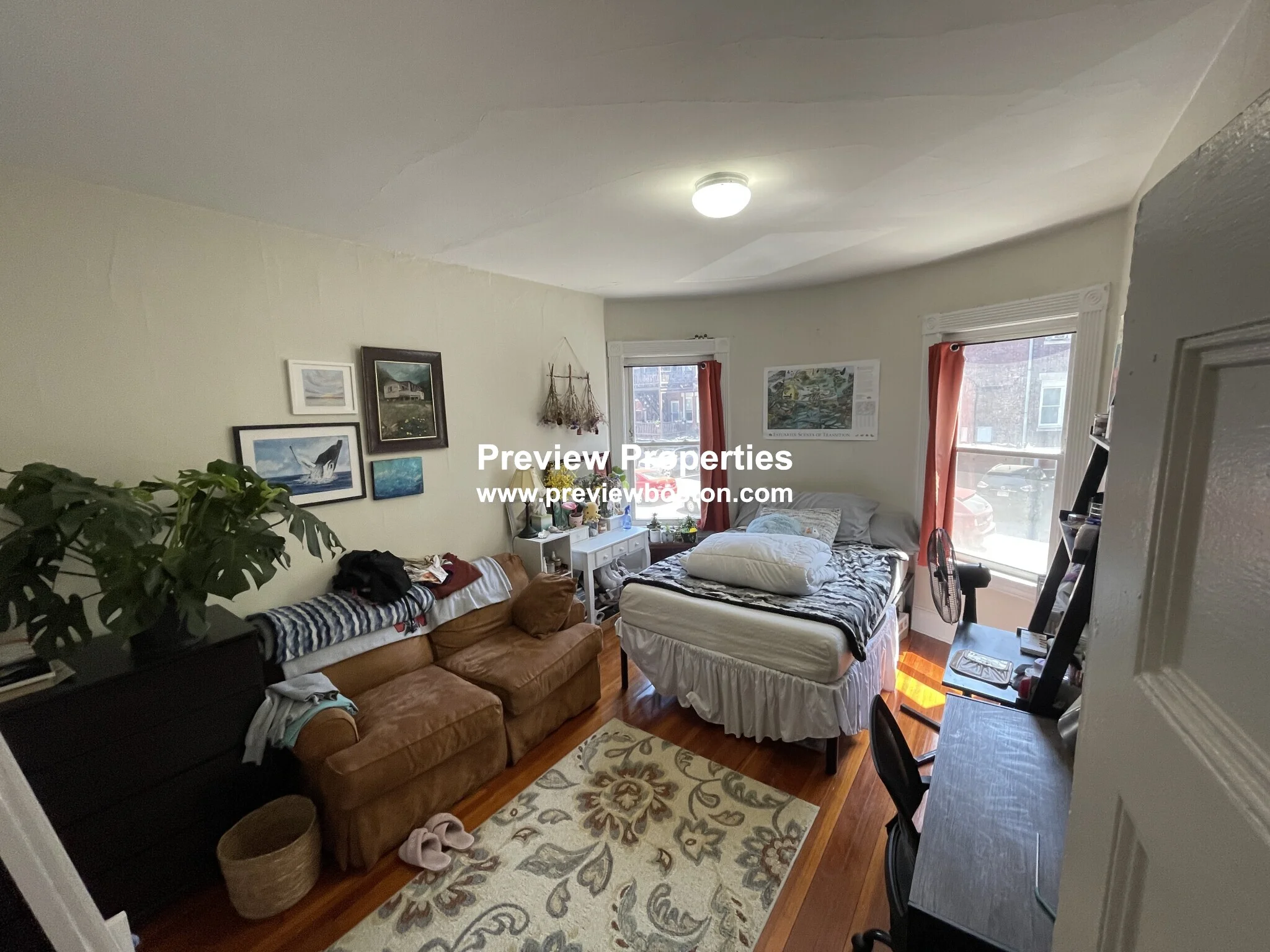 2 bed, 1 bath apartment for rent at 1595 Beacon St Unit 4, Brookline — photo 4 of 6