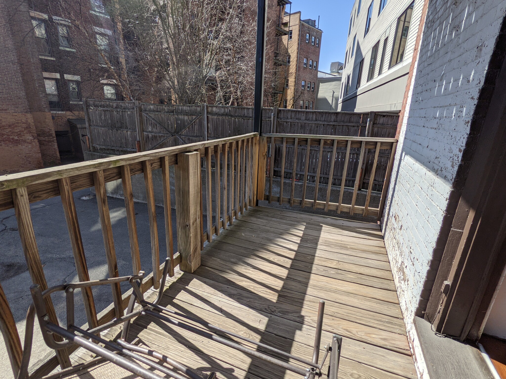 2 split bed, 1 bath apartment for rent at 1595 Beacon St Unit 4M, Brookline — photo 7 of 20