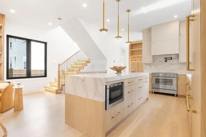 4 bed, 4+ bath apartment for rent at 1597 Centre St Unit 2, Newton Highlands — photo 3 of 16