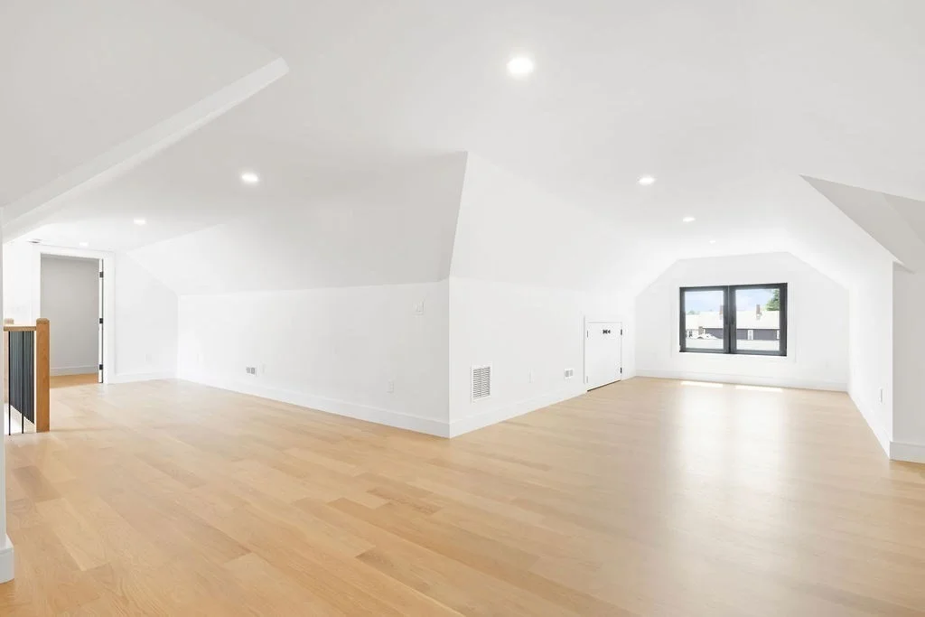 4 bed, 4+ bath apartment for rent at 1597 Centre St Unit 2, Newton Highlands — photo 13 of 16