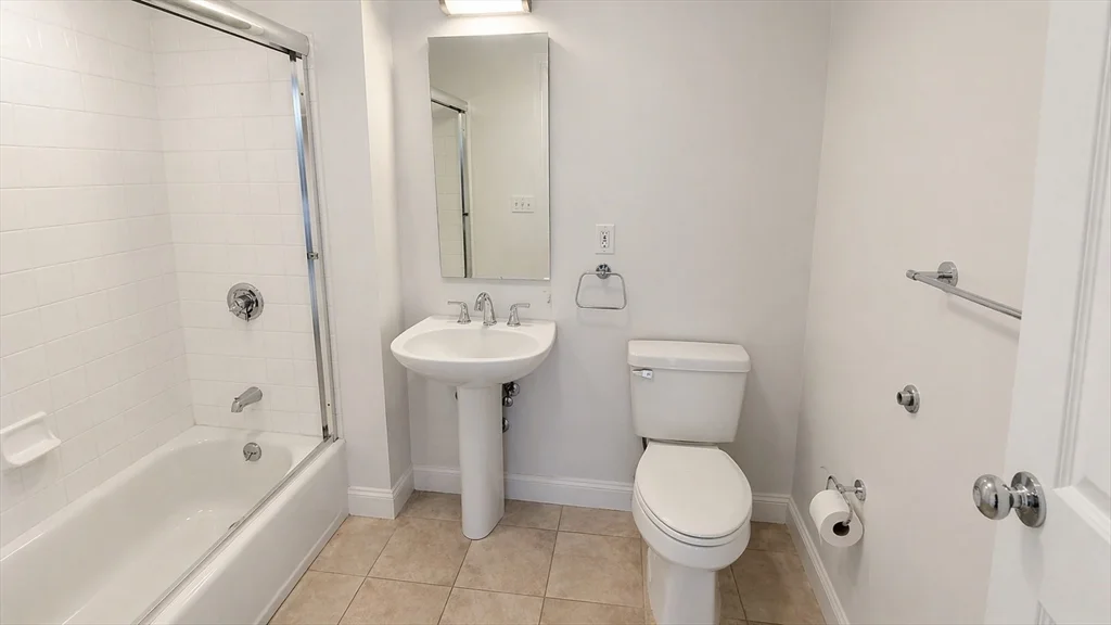 2 bed, 2 bath apartment for rent at 1597 Washington St Unit 601, South End — photo 5 of 7