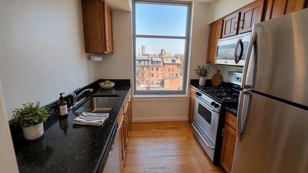 2 bed, 2 bath apartment for rent at 1597 Washington St Unit 601, South End — photo 2 of 7