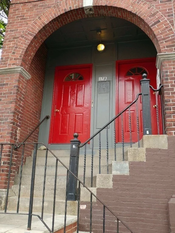 4 bed, 1 bath apartment for rent at 15A Linden St Unit 2, Allston — photo 2 of 12