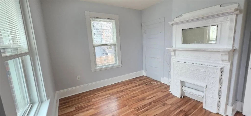 4 bed, 1 bath apartment for rent at 15A Linden St Unit 2, Allston — photo 5 of 12