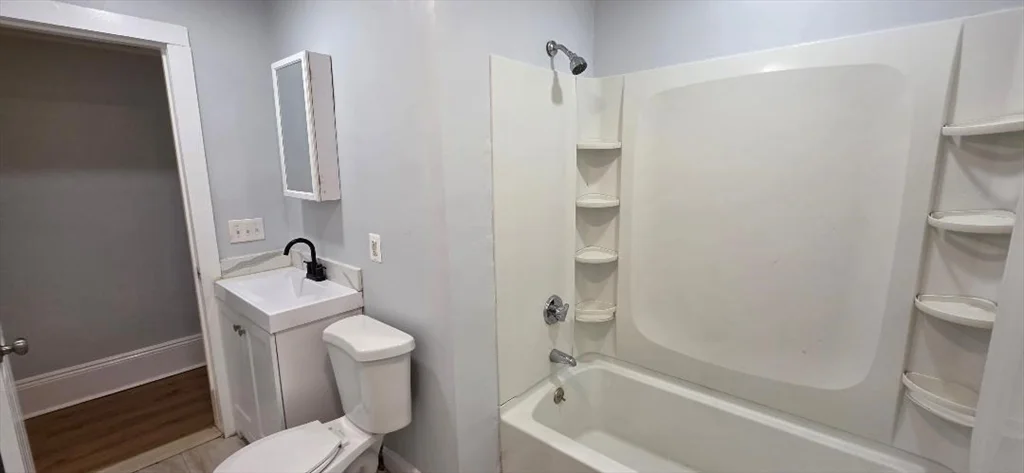4 bed, 1 bath apartment for rent at 15A Linden St Unit 2, Allston — photo 12 of 12