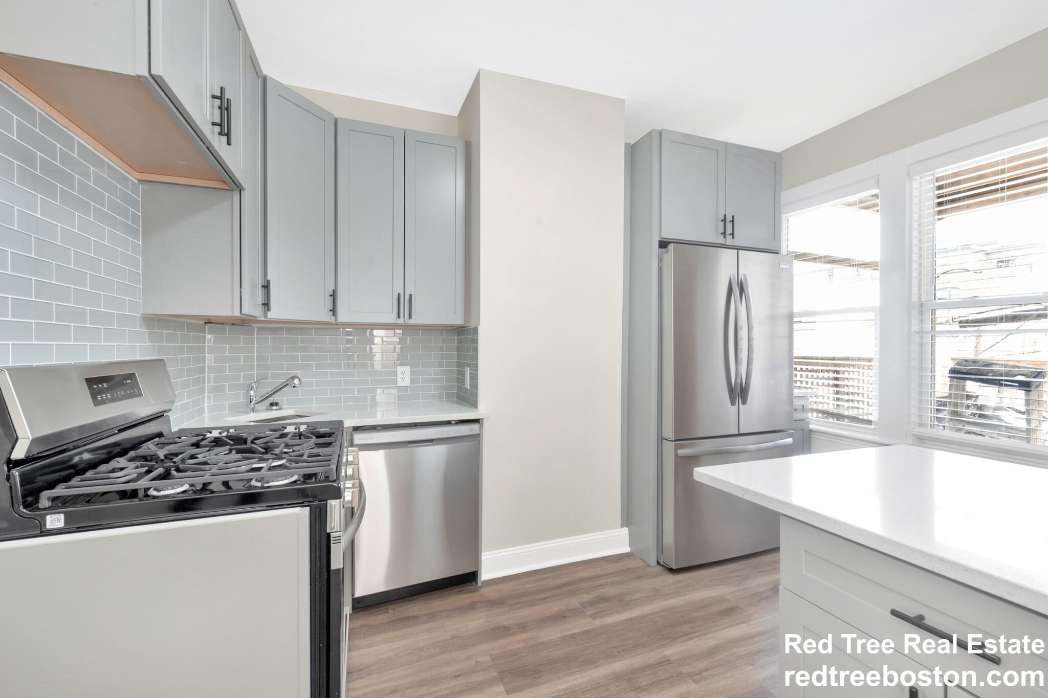 3 bed, 1 bath apartment for rent at 16-16 1/2 O St Unit 2, South Boston