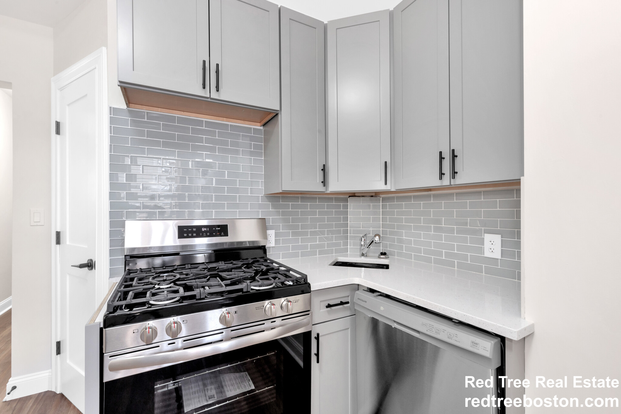 3 bed, 1 bath apartment for rent at 16-16 1/2 O St Unit 2, South Boston — photo 5 of 18