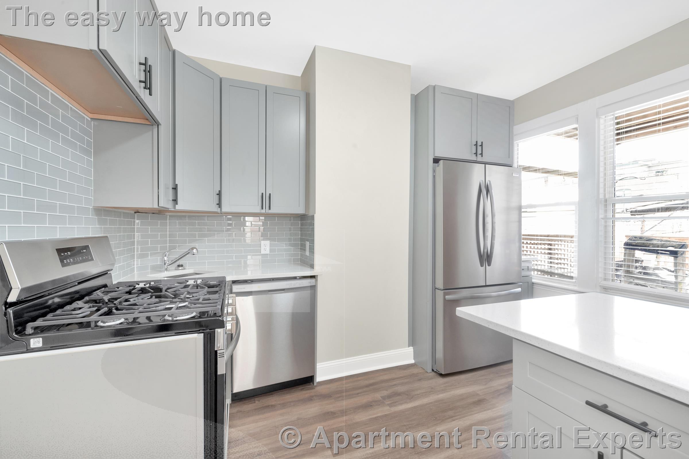 3 bed, 1 bath apartment for rent at 16-16.5 O St Unit 2, South Boston