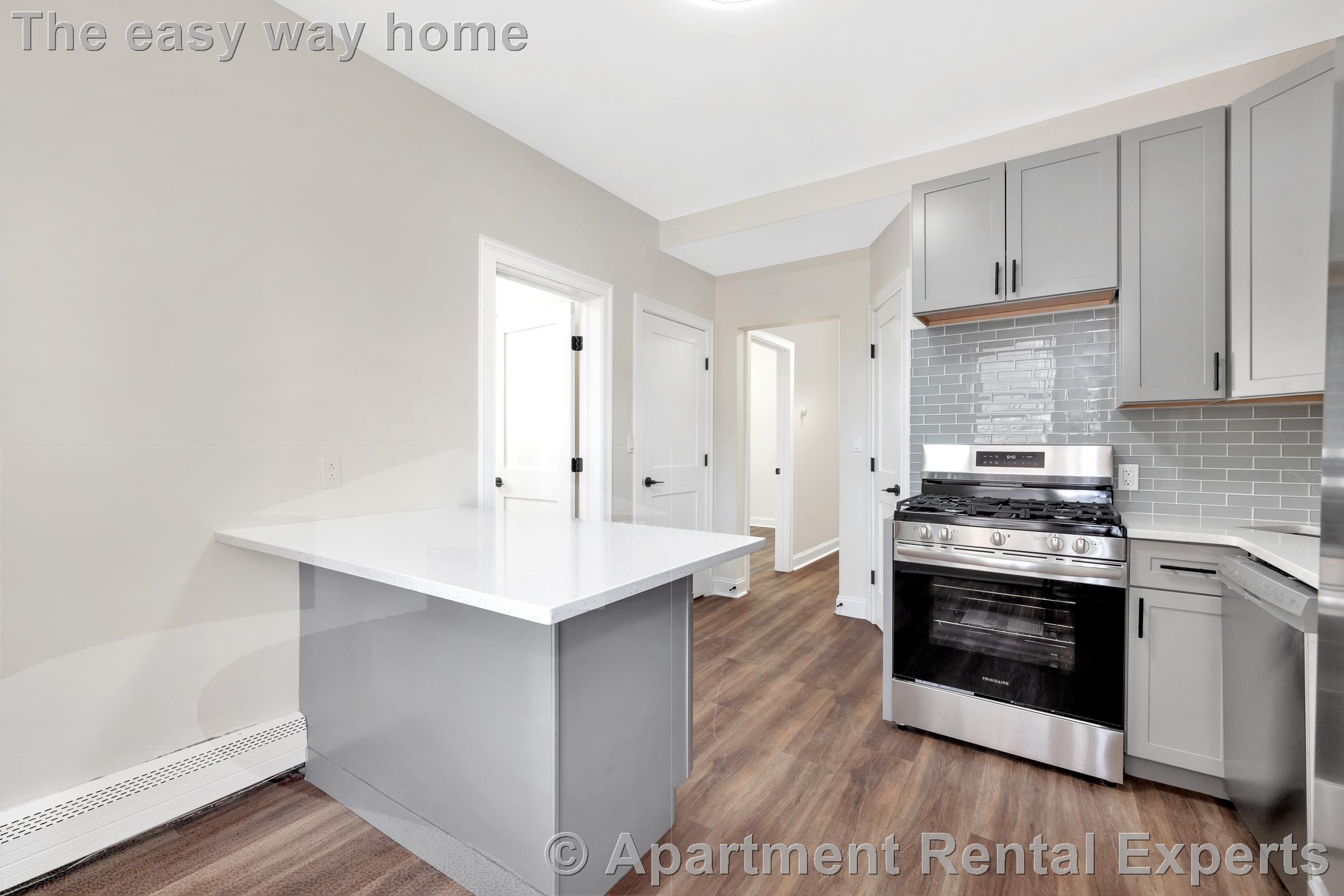3 bed, 1 bath apartment for rent at 16-16.5 O St Unit 2, South Boston — photo 3 of 17