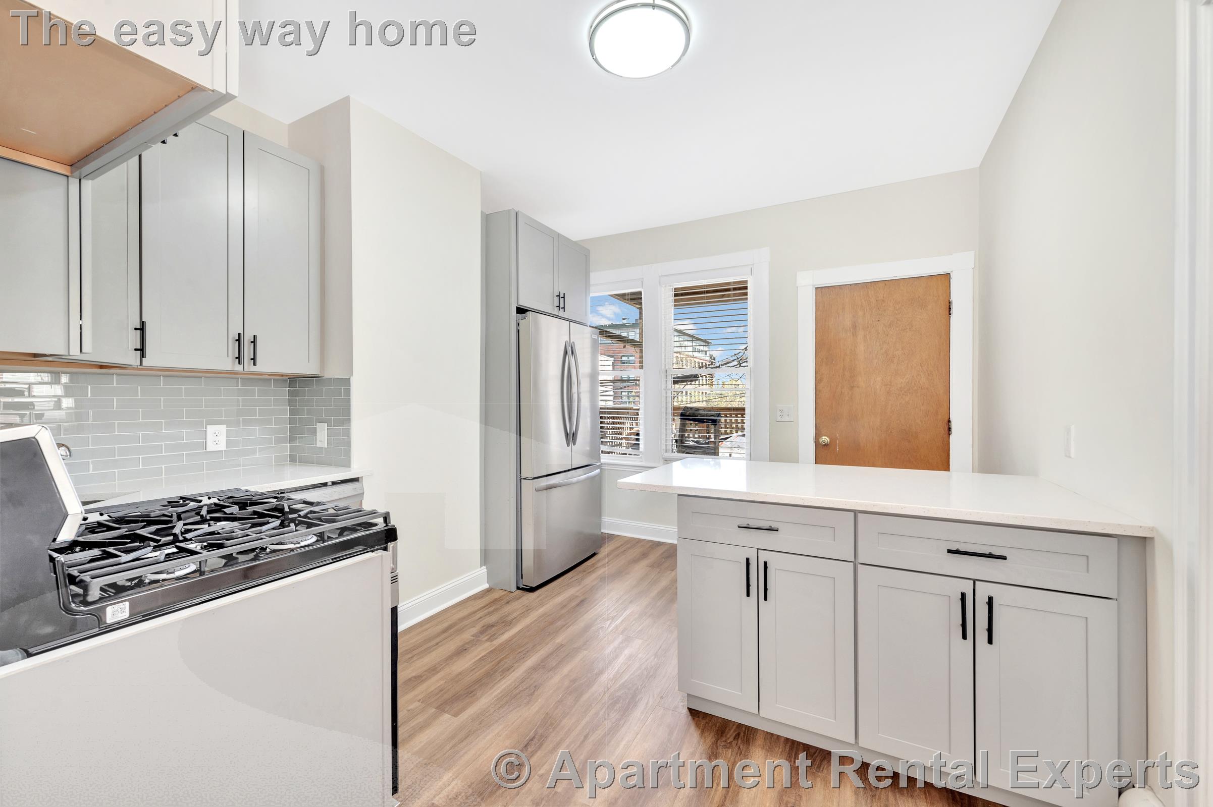 3 bed, 1 bath apartment for rent at 16-16.5 O St Unit 2, South Boston — photo 2 of 17