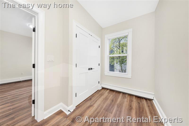 3 bed, 1 bath apartment for rent at 16-16.5 O St Unit 3, South Boston — photo 3 of 16