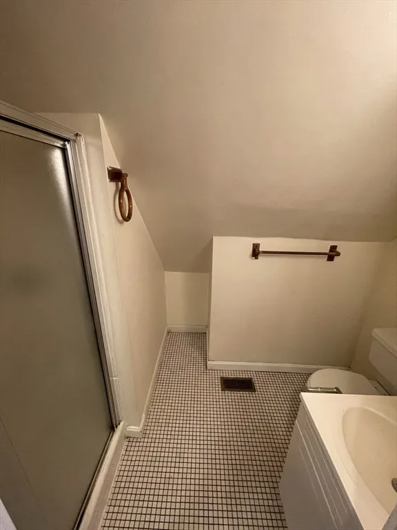4 bed, 2 bath apartment for rent at 16-18 Brackett St Unit 2, Brighton — photo 17 of 24