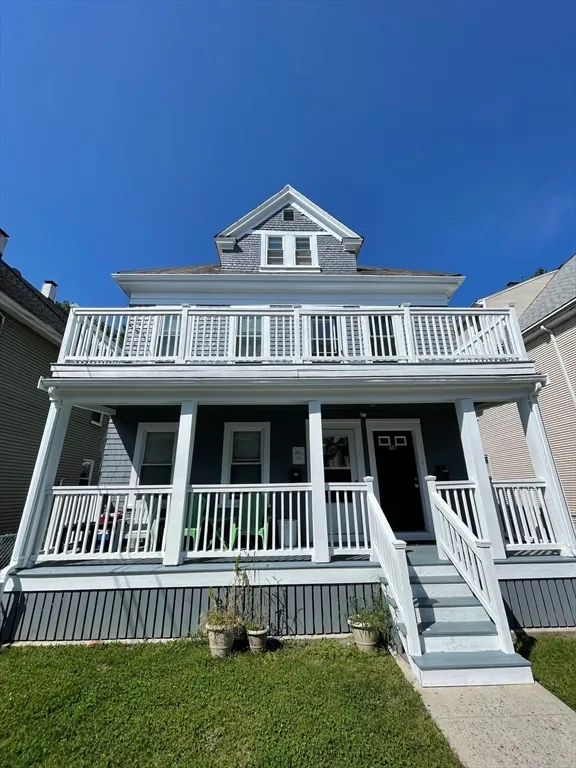 4 bed, 2 bath apartment for rent at 16-18 Brackett St Unit 2, Brighton
