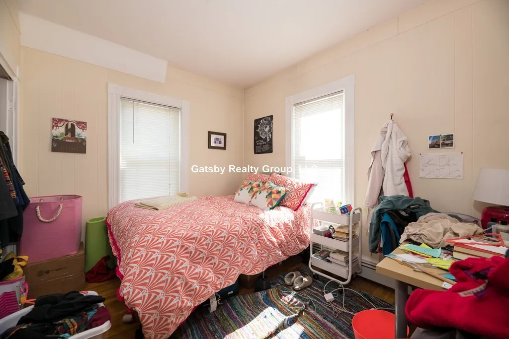 4 bed, 1.5 bath apartment for rent at 16-18 Bristol St Unit 1, Wellington-Harrington — photo 7 of 12
