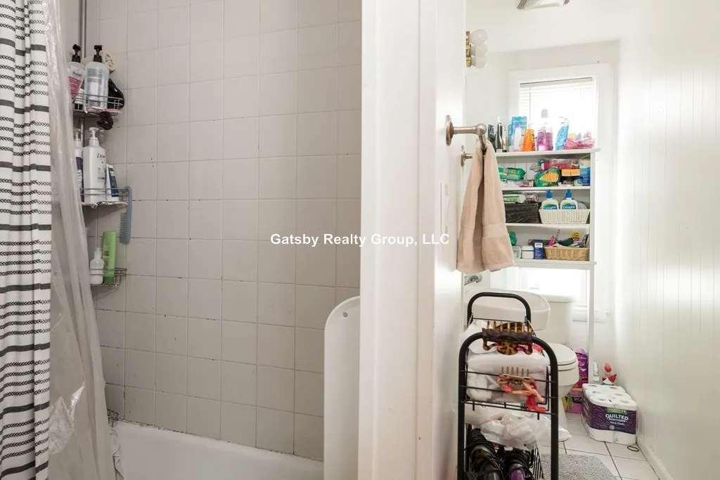 4 bed, 1.5 bath apartment for rent at 16-18 Bristol St Unit 1, Wellington-Harrington — photo 8 of 12