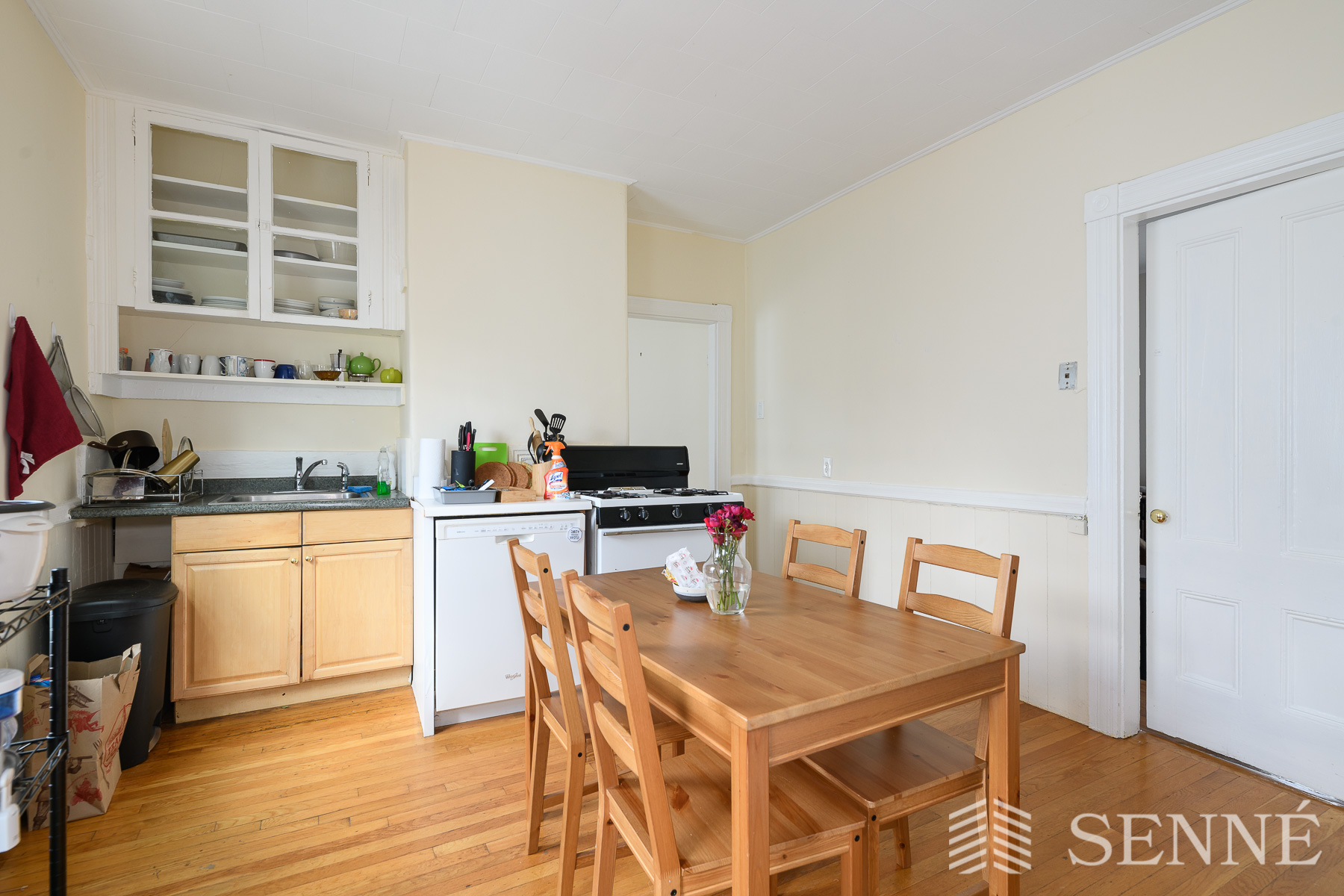 3.5 bed, 1 bath apartment for rent at 16-18 Bristol St Unit 3, Wellington-Harrington — photo 2 of 9
