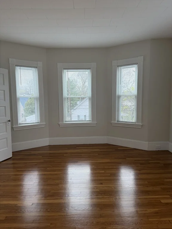3 bed, 1 bath apartment for rent at 16-18 Mt Pleasant St Unit 2, Chelmsford — photo 2 of 7