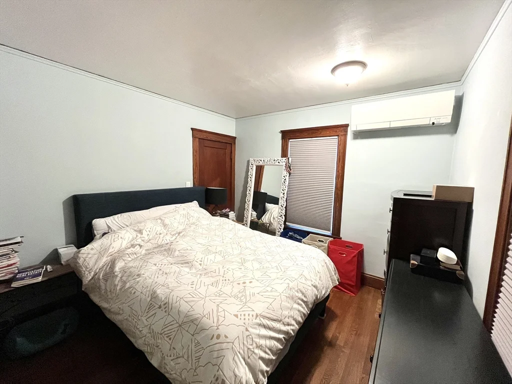 1 bed, 1 bath apartment for rent at 16-18 Oak Hill Rd Unit 1, Waltham — photo 9 of 11