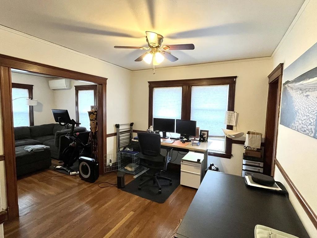 1 bed, 1 bath apartment for rent at 16-18 Oak Hill Rd Unit 1, Waltham — photo 4 of 11
