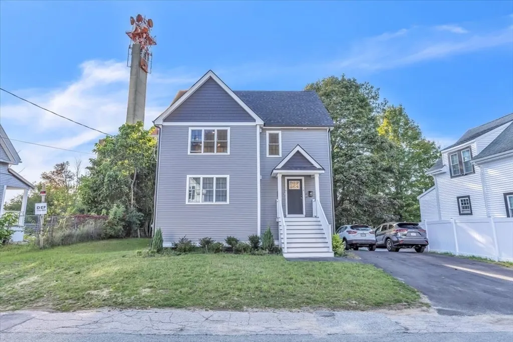 3 bed, 2 bath apartment for rent at 16-18 Peckham Ave Unit 2, Brockton — photo 1 of 27