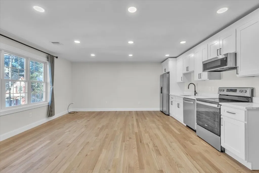 3 bed, 2 bath apartment for rent at 16-18 Peckham Ave Unit 2, Brockton — photo 10 of 27