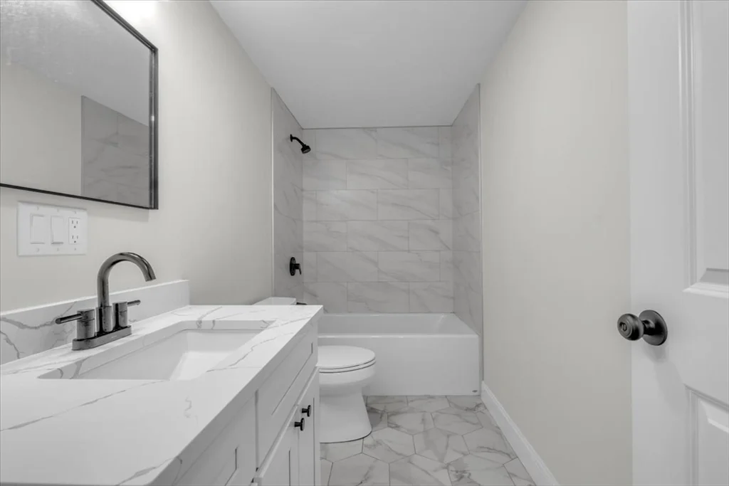 3 bed, 2 bath apartment for rent at 16-18 Peckham Ave Unit 2, Brockton — photo 23 of 27