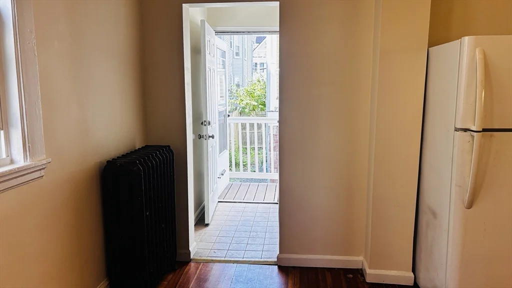 3 bed, 1 bath apartment for rent at 16-18 Waveway Ave Unit 1, Winthrop — photo 10 of 10