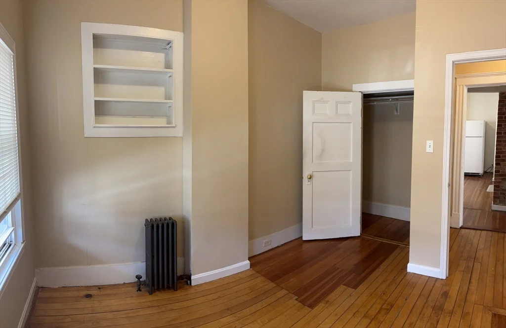 3 bed, 1 bath apartment for rent at 16-18 Waveway Ave Unit 1, Winthrop — photo 8 of 10